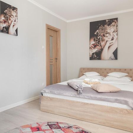 Venezia Studio Apartment Орадя Экстерьер фото