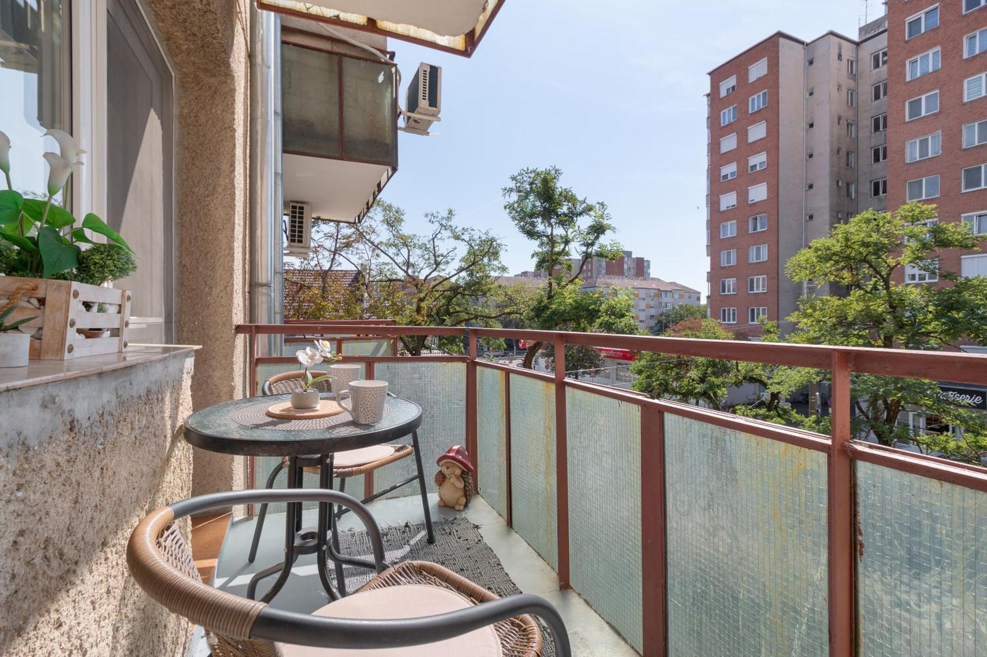 Venezia Studio Apartment Орадя Экстерьер фото