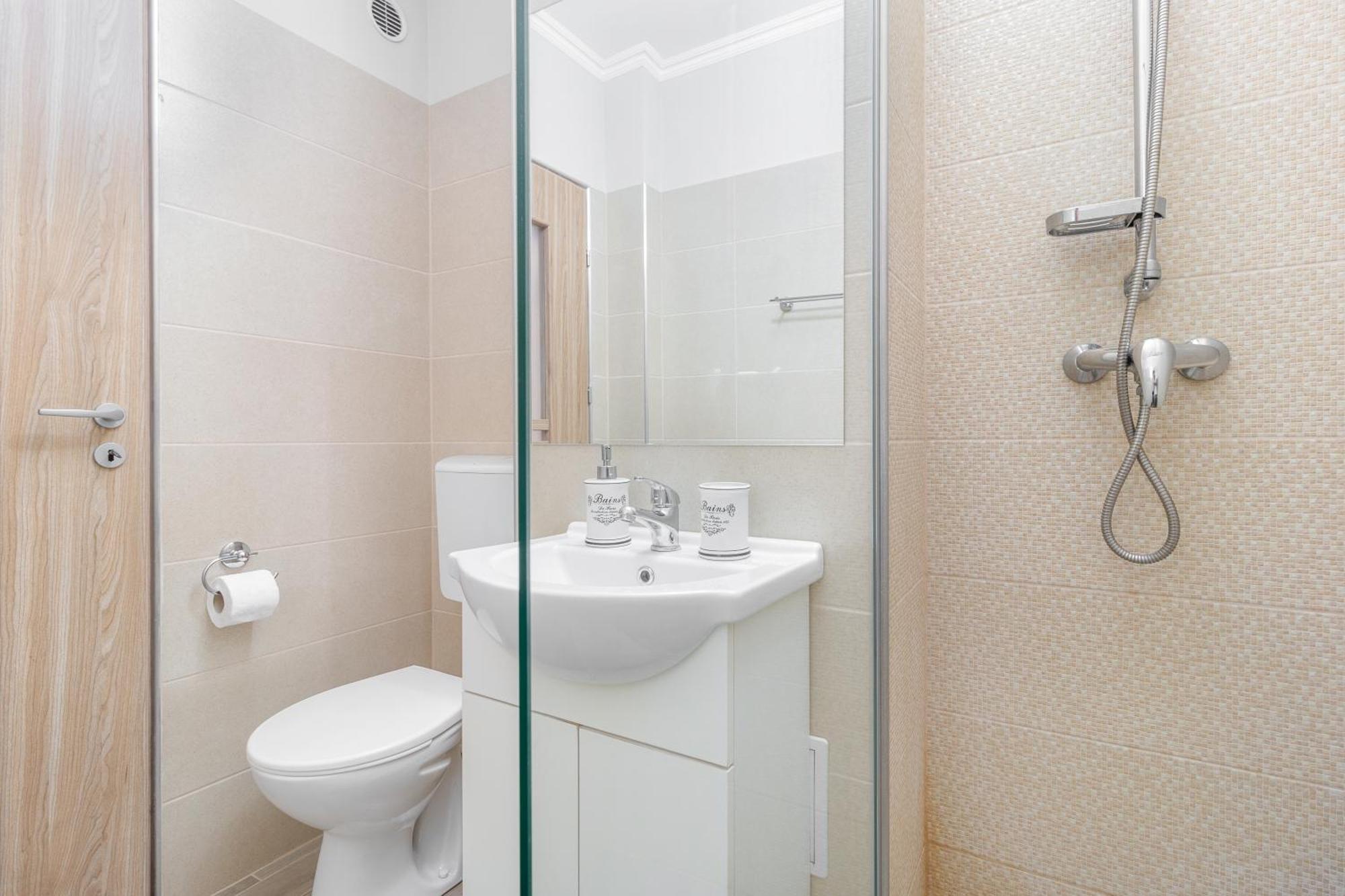 Venezia Studio Apartment Орадя Экстерьер фото