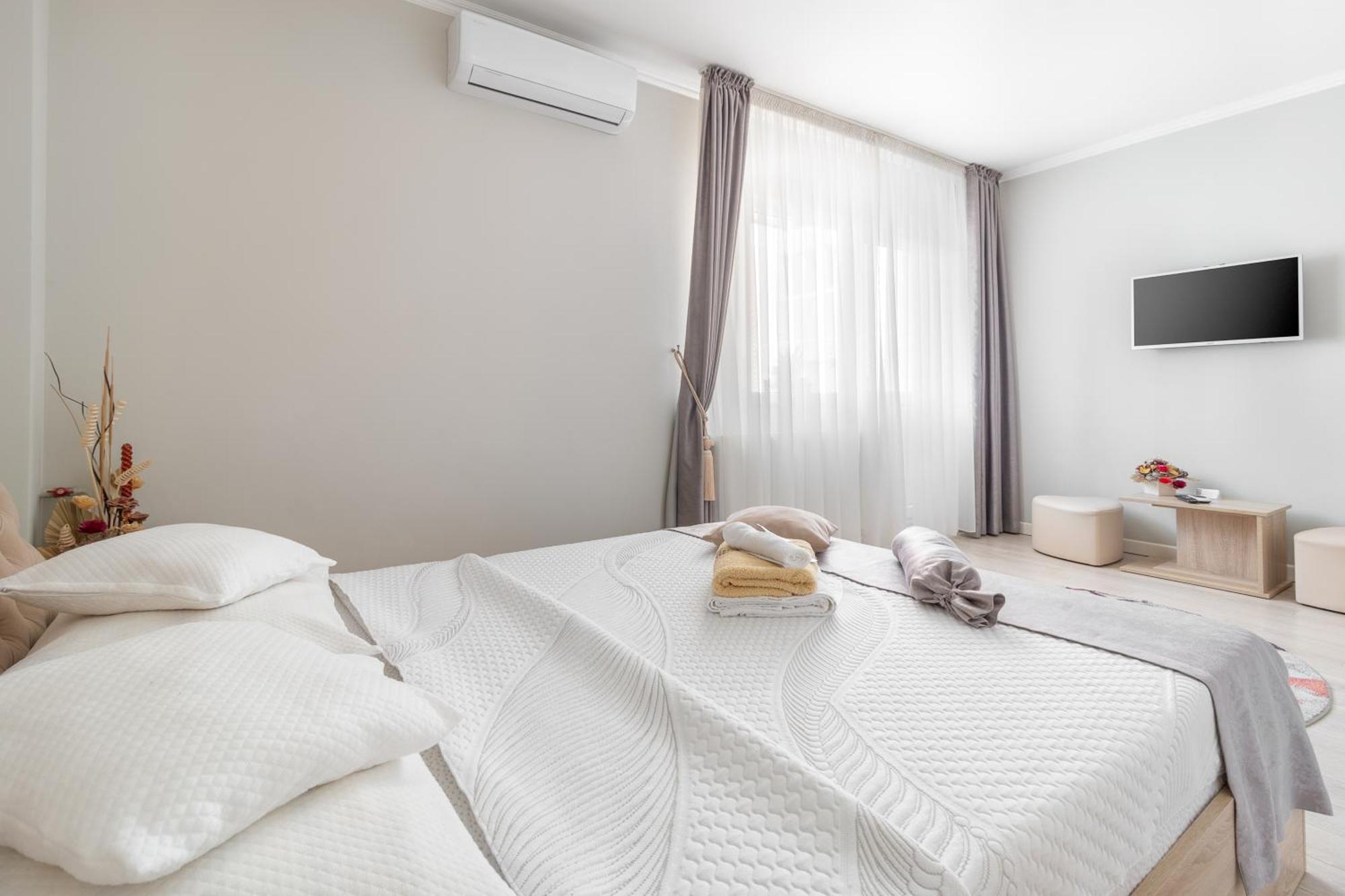 Venezia Studio Apartment Орадя Экстерьер фото